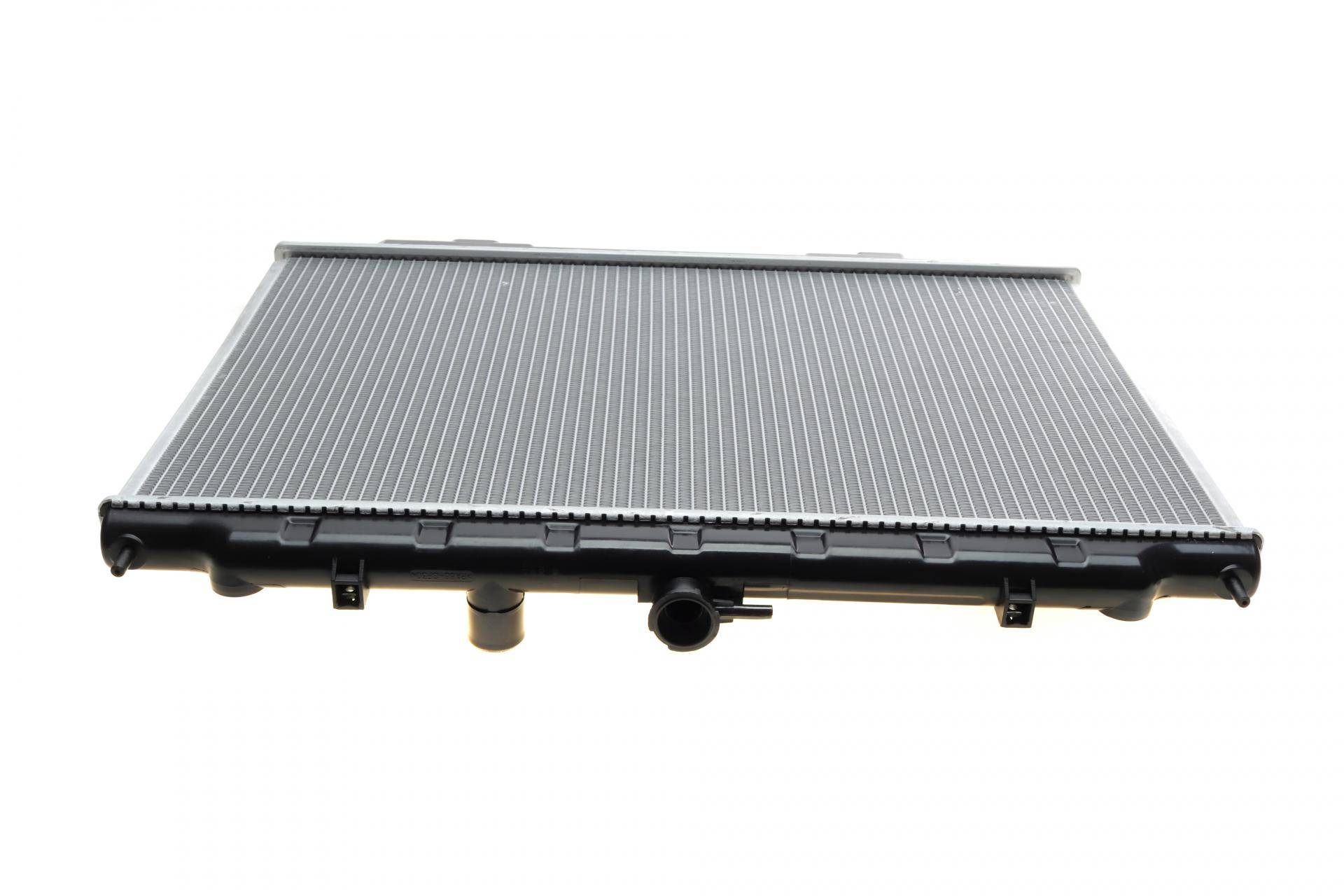 Радіатор охолодження Nissan X-Trail 2.0/2.5 01-13