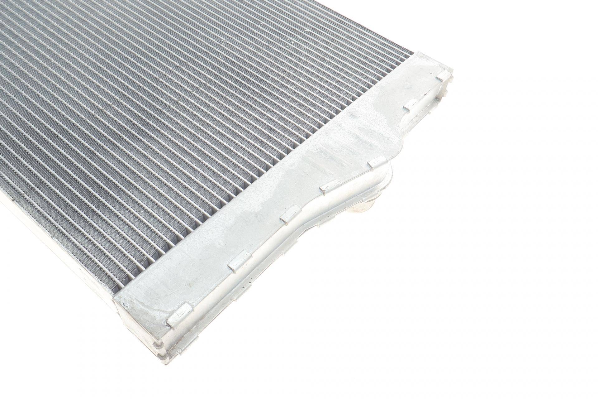 Радіатор охолодження BMW 5 (F10)/7 (F01-F04) 10-16 B47/N47/N57