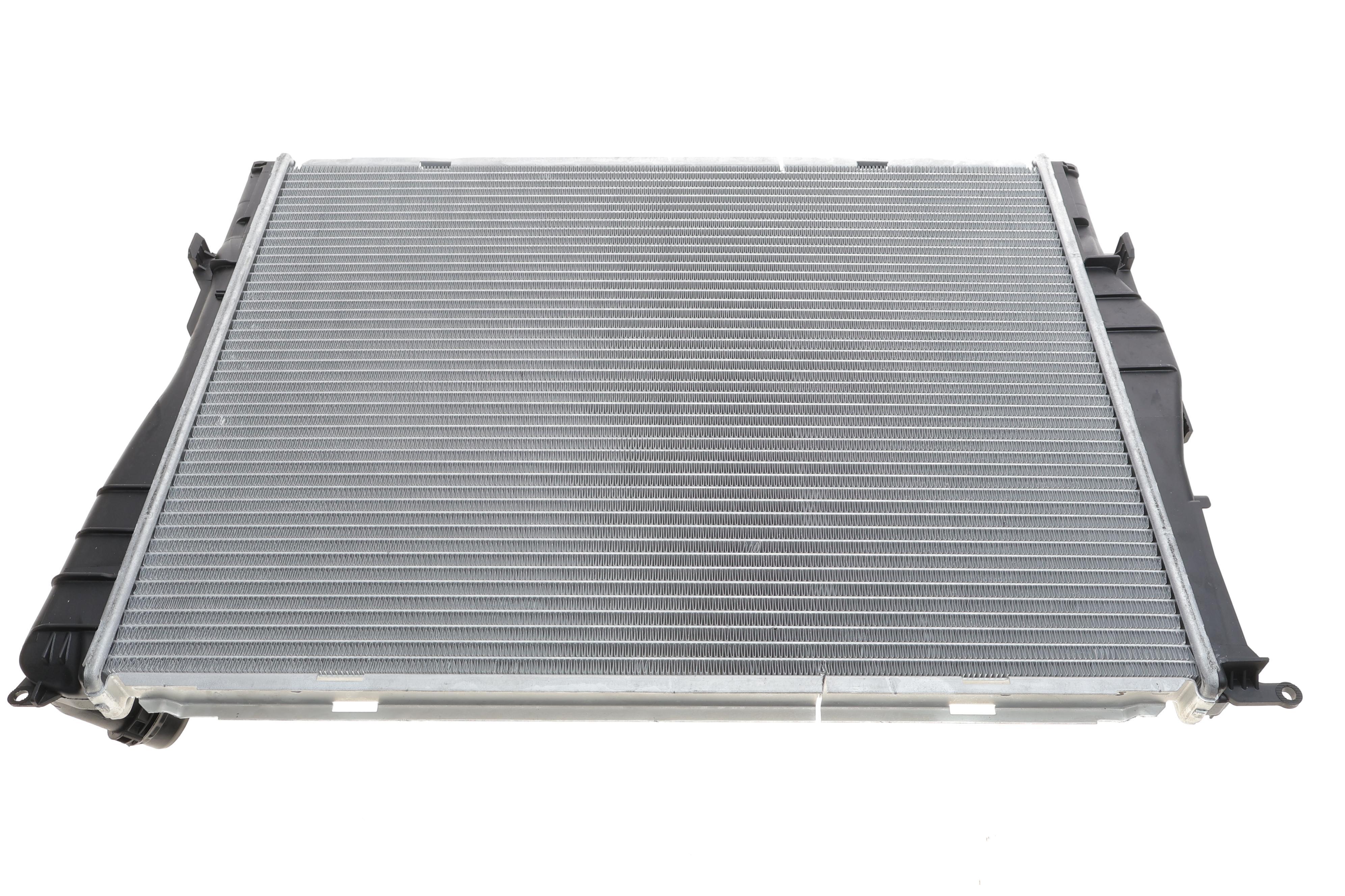 Радіатор охолодження BMW 3 (E90) 04-11