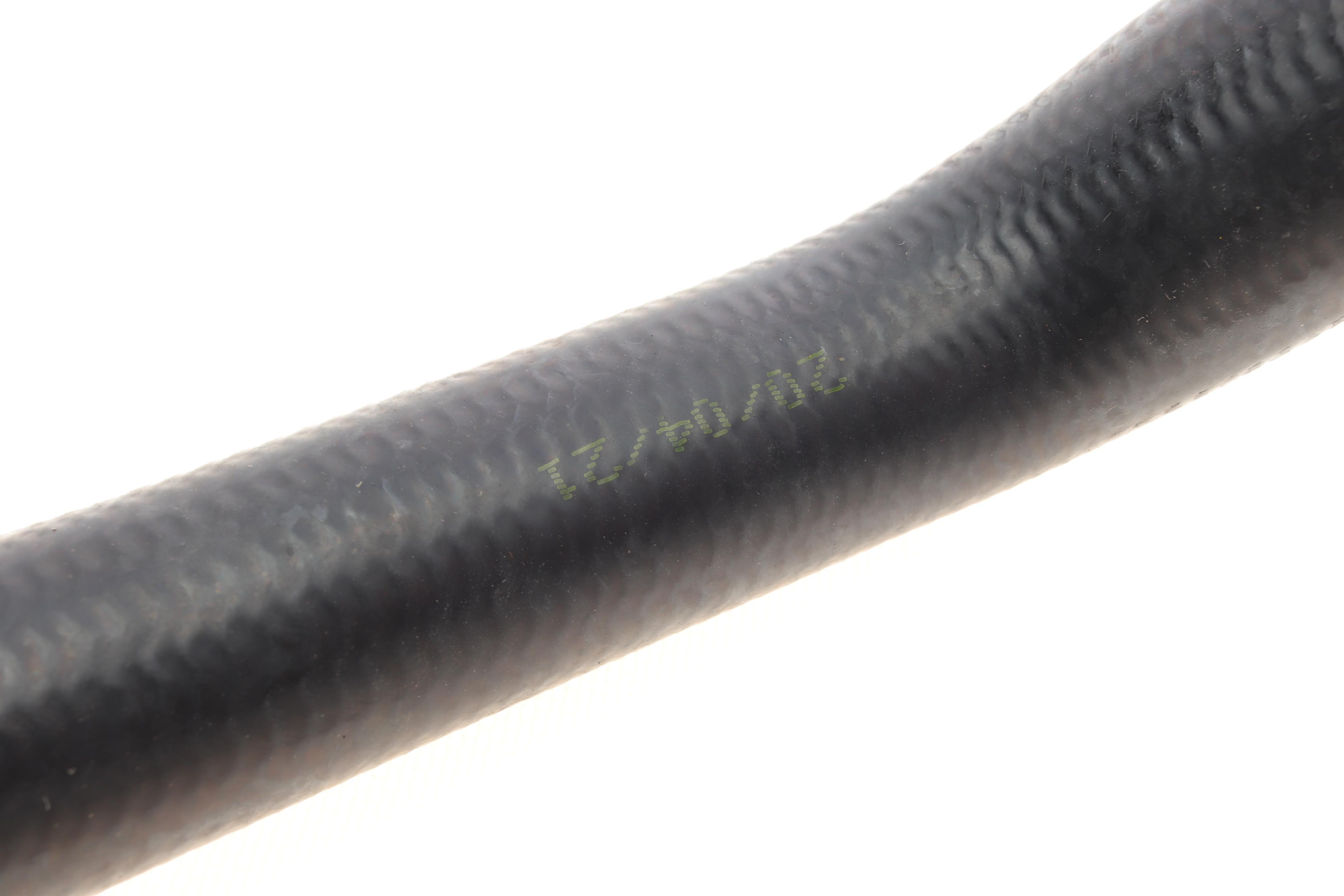 Патрубок радіатора (нижній) Audi A3/Skoda Octavia/VW Caddy/Passat/Touran 1.6/2.0 03-15