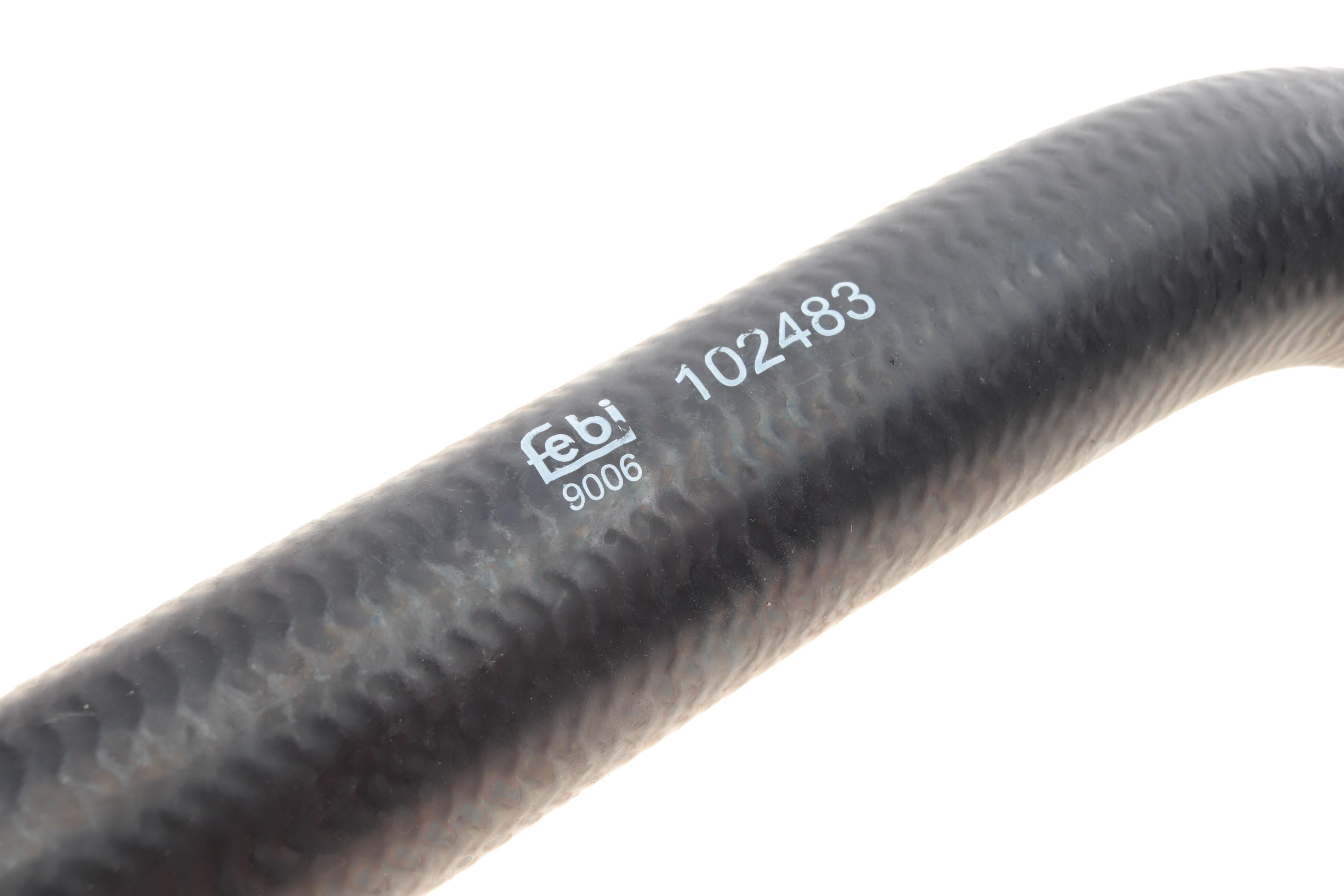 Патрубок радіатора (нижній) Audi A3/Skoda Octavia/VW Caddy/Passat/Touran 1.6/2.0 03-15