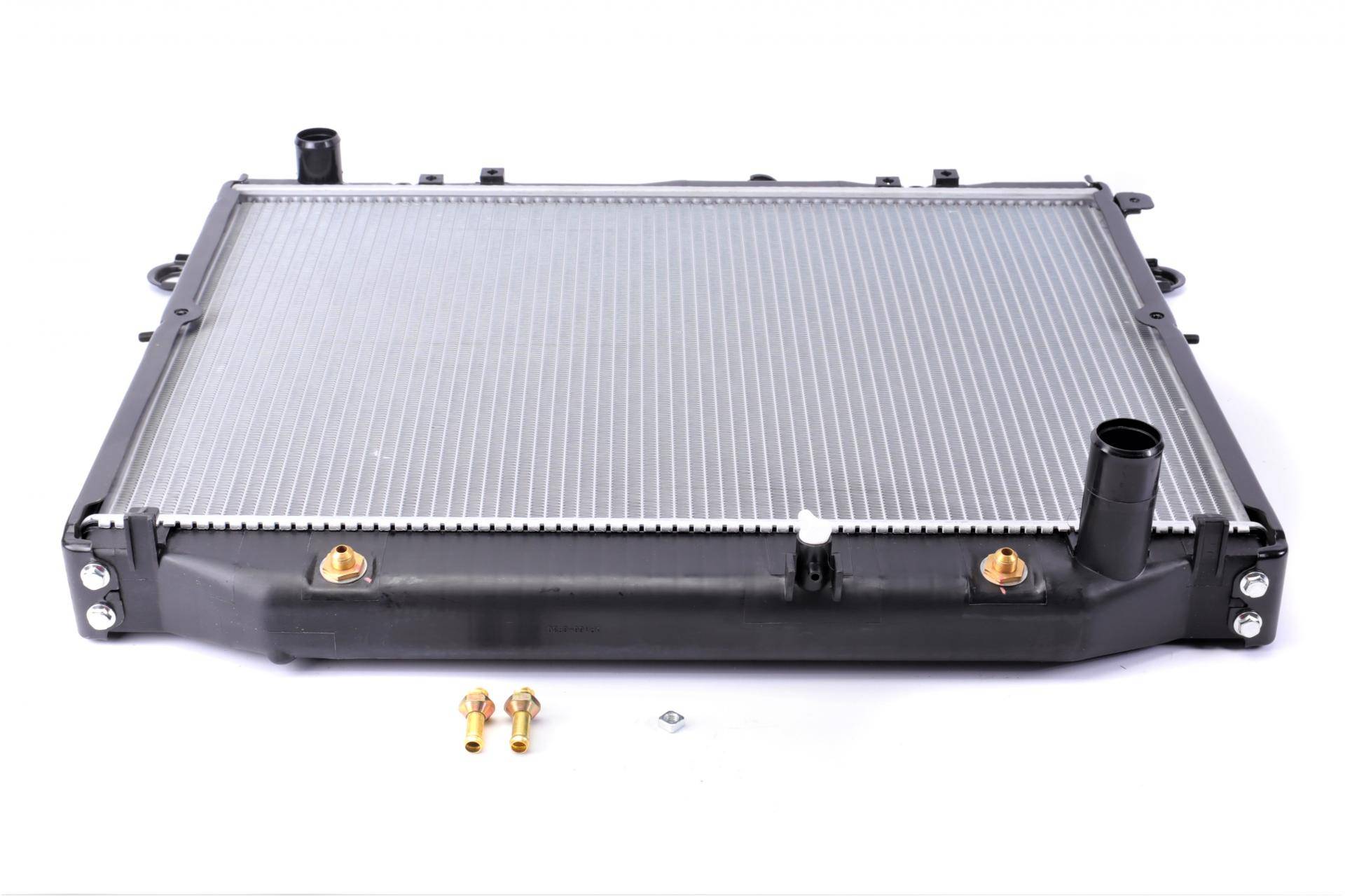 Радіатор охолодження Toyota Land Cruiser 100 4.7 98-