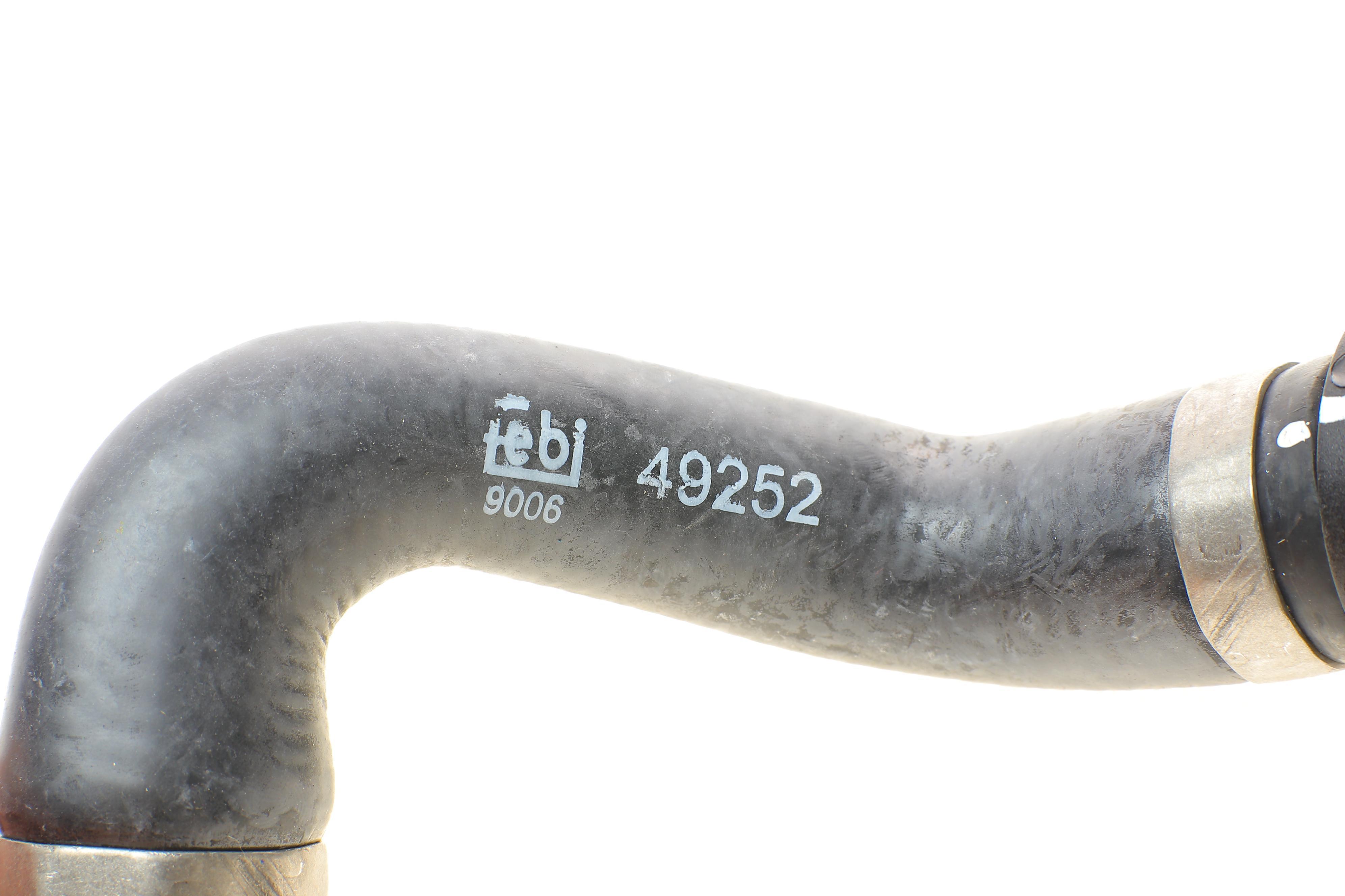 Патрубок системи охолодження BMW 1 (E81/E87/E88)/3 (E46/E90/E91)/X3 (E83) 1.6/1.8/2.0 01-13