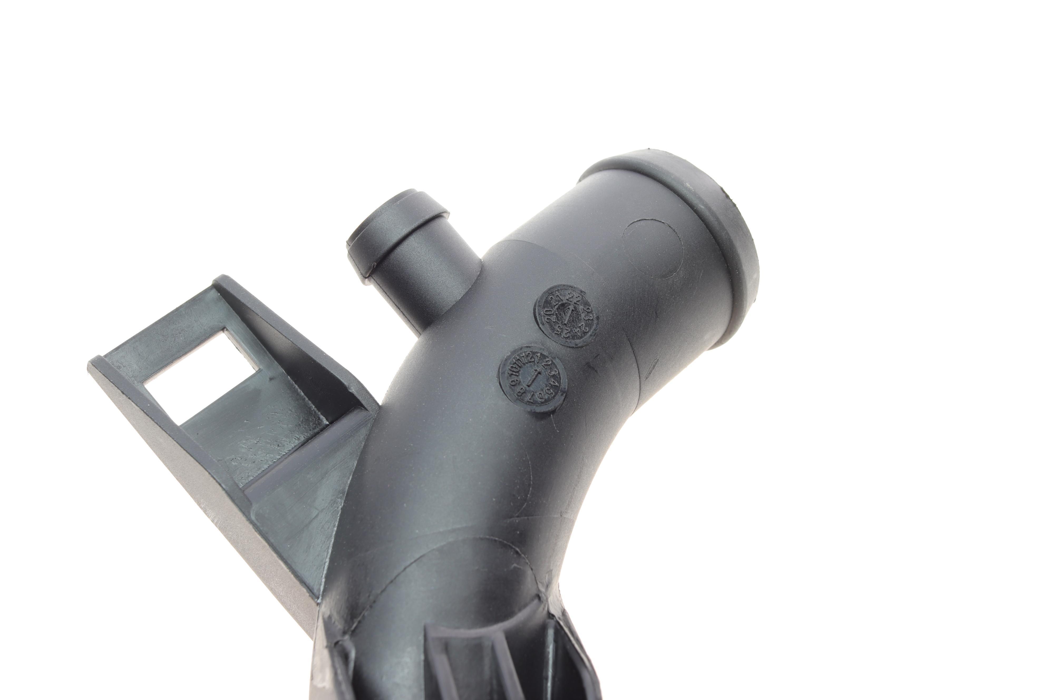 Фланець системи охолодження Opel Astra J/Astra K 1.4 09-15