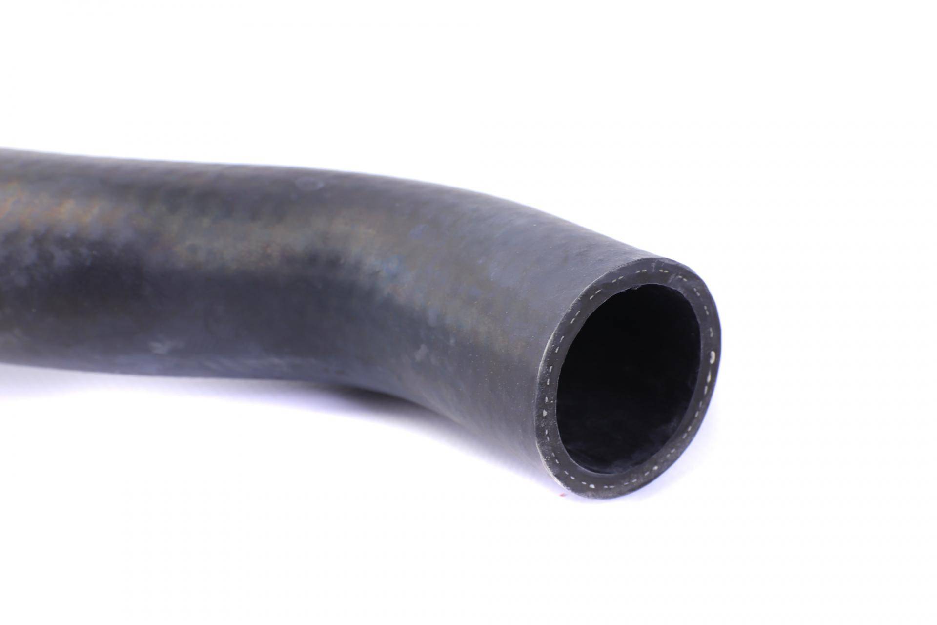 Патрубок системи охолодження Audi A6 2.0D/2.5TDI -97 (зверху) К-кт