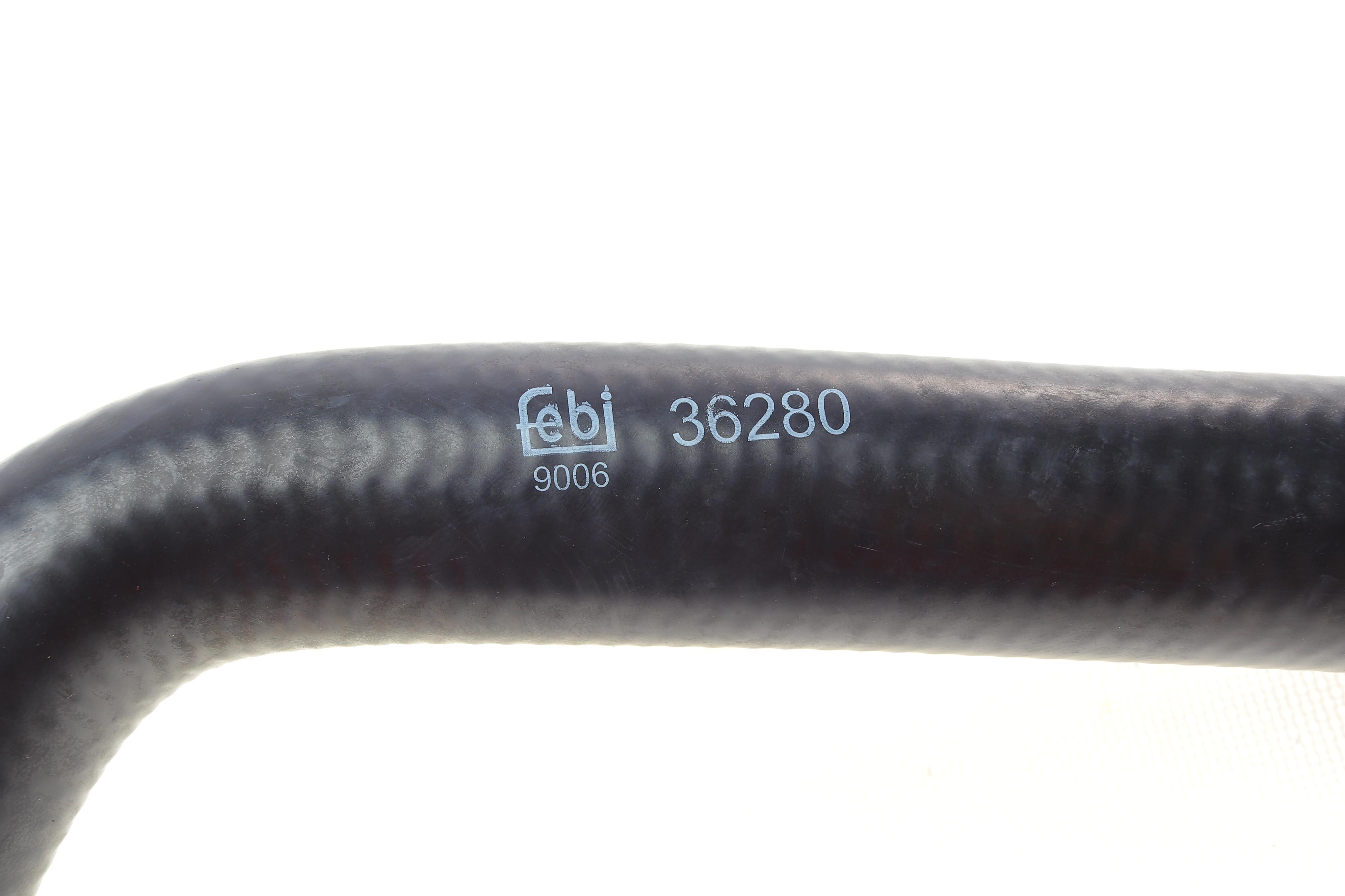 Патрубок радіатора (верхній) Audi A4/A6/VW Passat 1.6-2.8 TDI 94-08