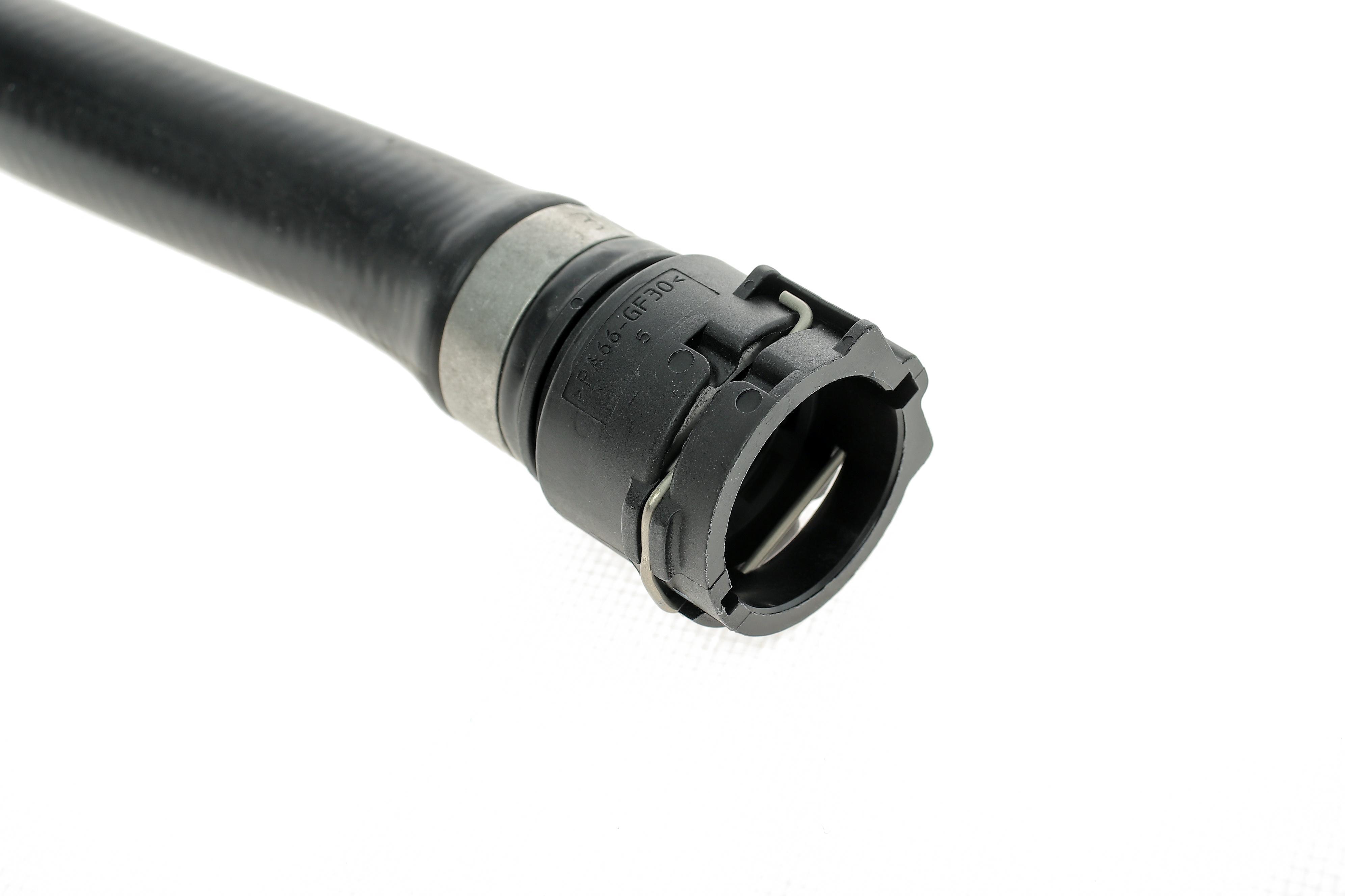 Патрубок системи охолодження BMW 1 (E81/E87/E88)/3 (E90/E91/E92)/X1 (E84) 04-15 N45/N46/N52/N53