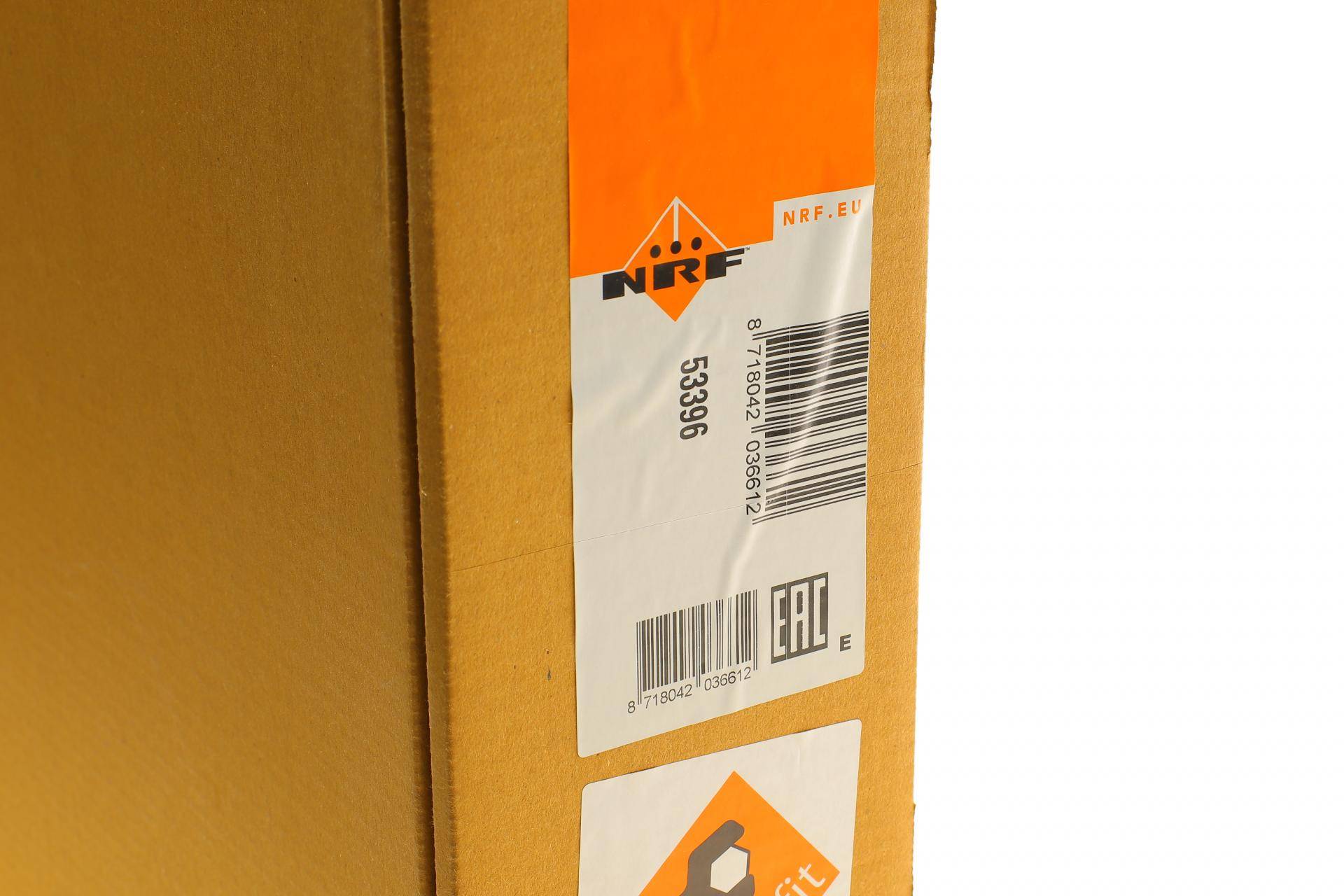 Радіатор охолодження Toyota Avensis 1.8 03-08/Corolla 1.6 01-08