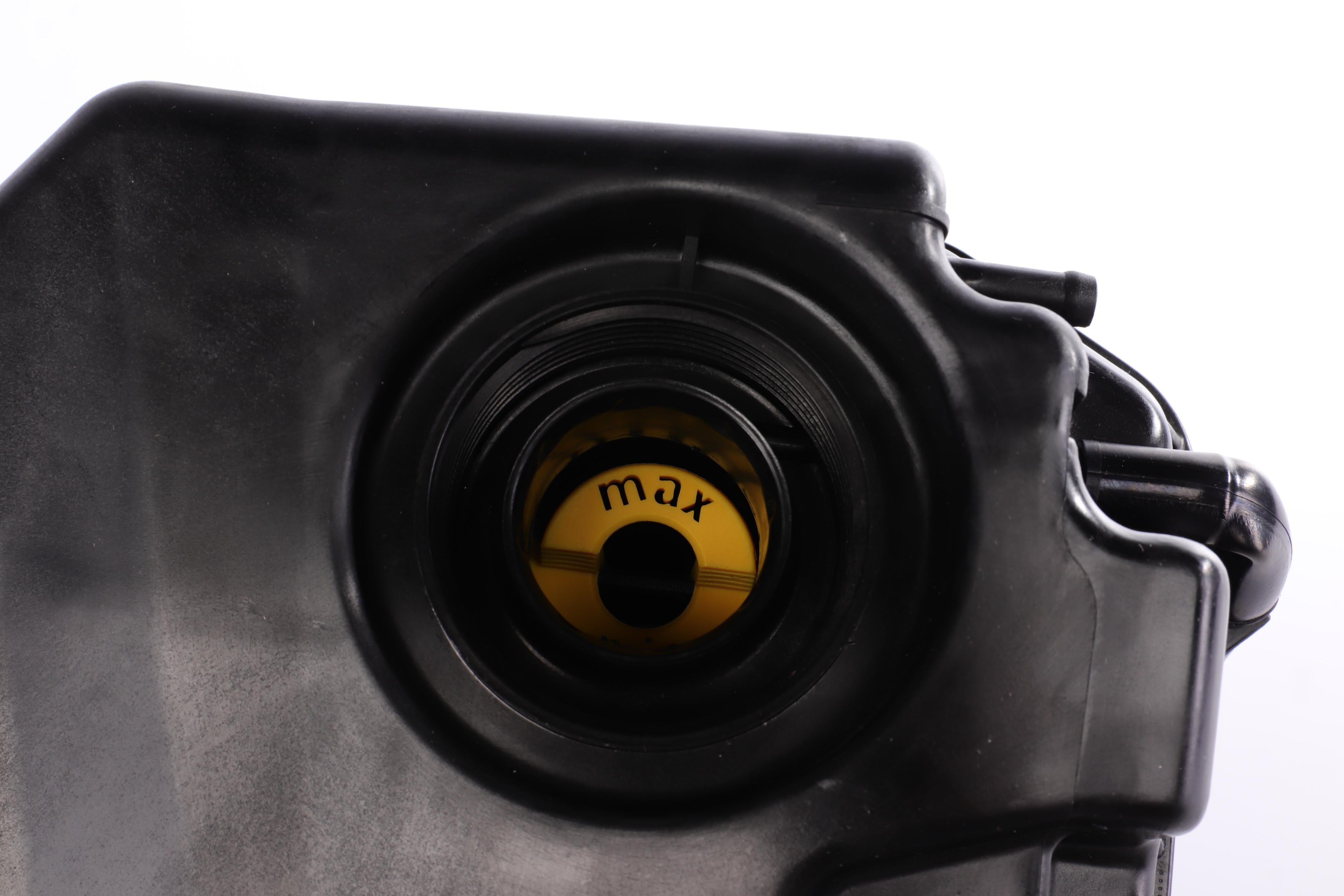 Бачок розширювальний Audi Q7 06-15/ VW Touareg 02-10