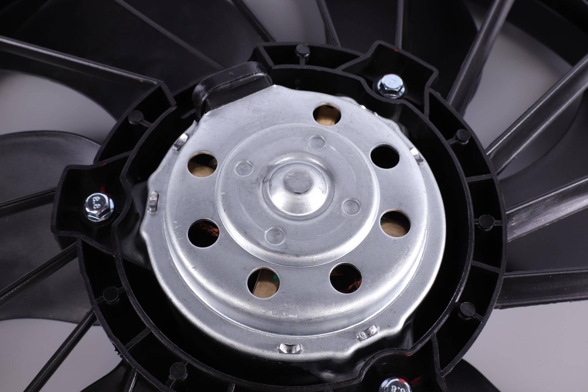 Вентилятор радіатора (електричний) Renault Kangoo 97-