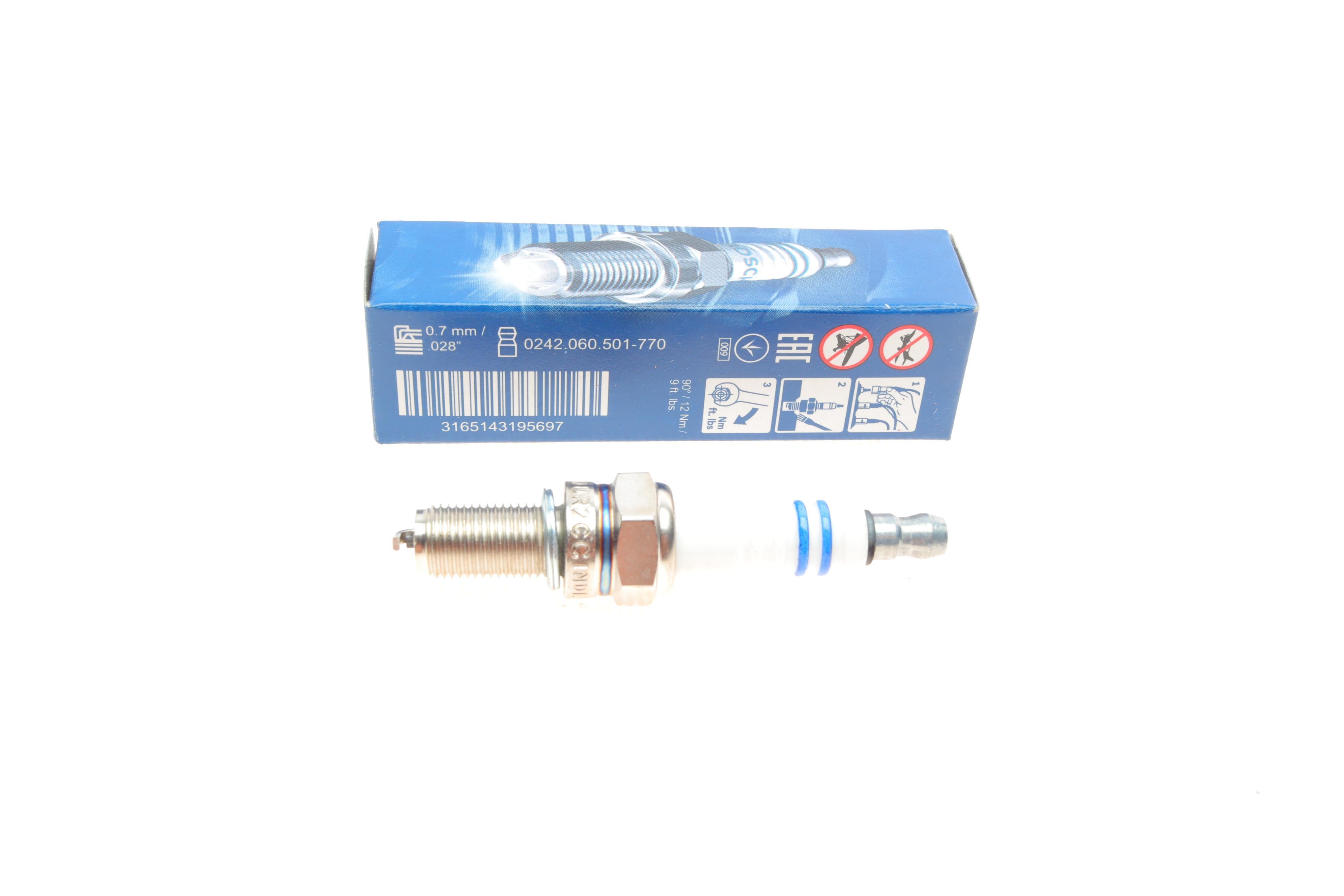 Свічка запалювання Suzuki