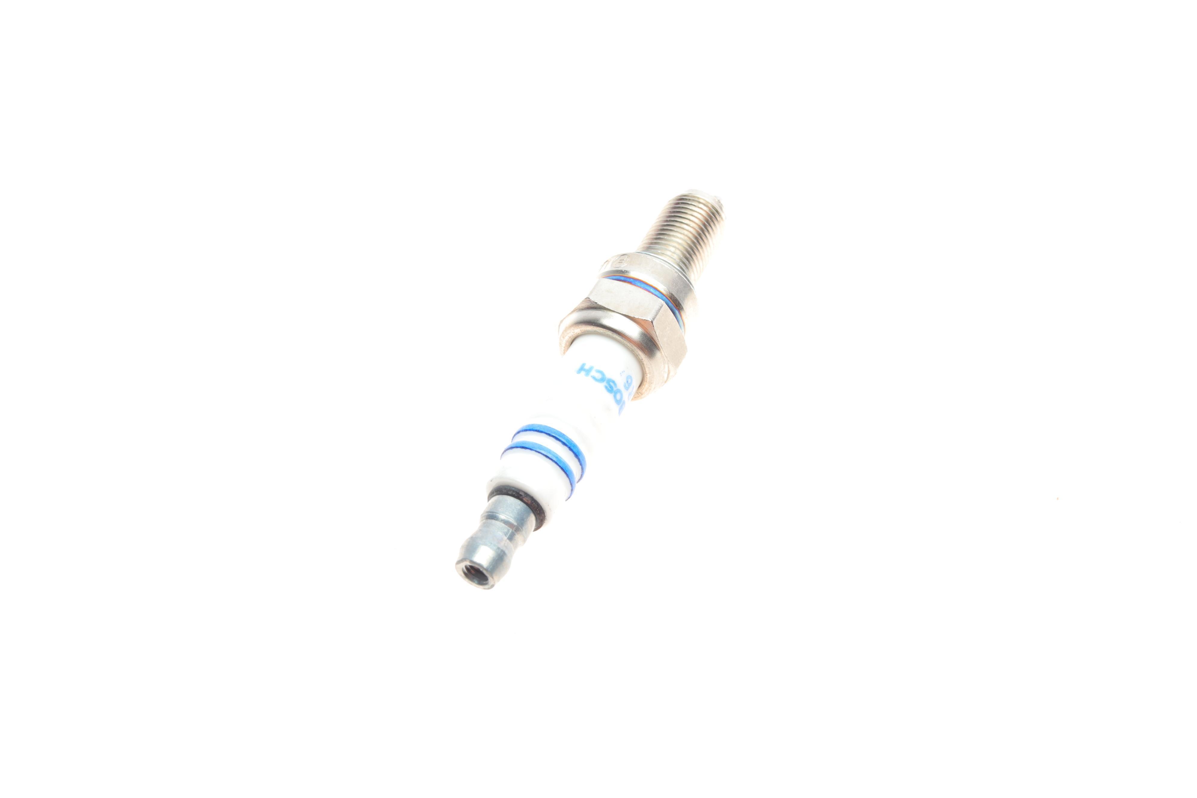 Свічка запалювання Suzuki