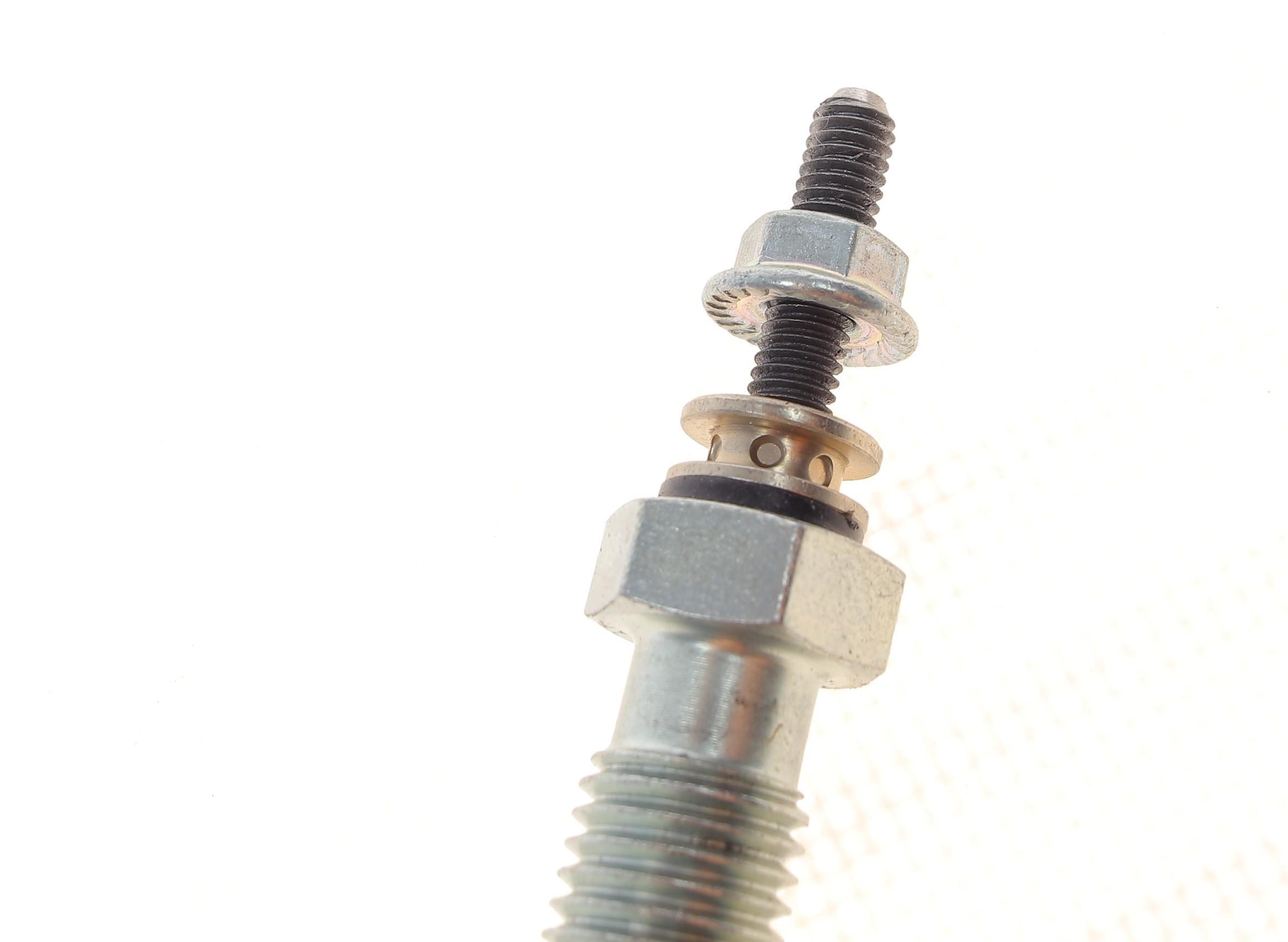 Свічка розжарювання Hyundai H1/Kia Pregio/Mitsubishi Galan/Lancer/L 200/300/400/Pajero II-III 2.0D/2