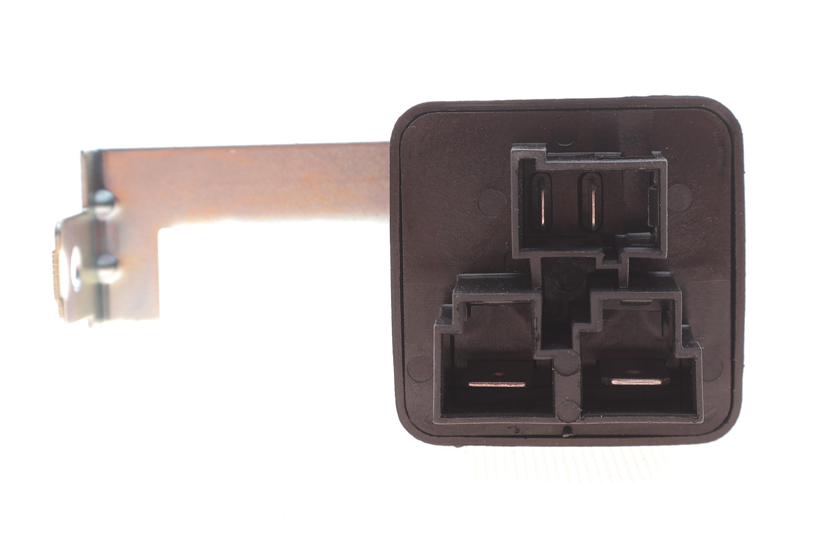 Реле свічок розжарювання Nissan Terrano 93-07 (HÜCO)