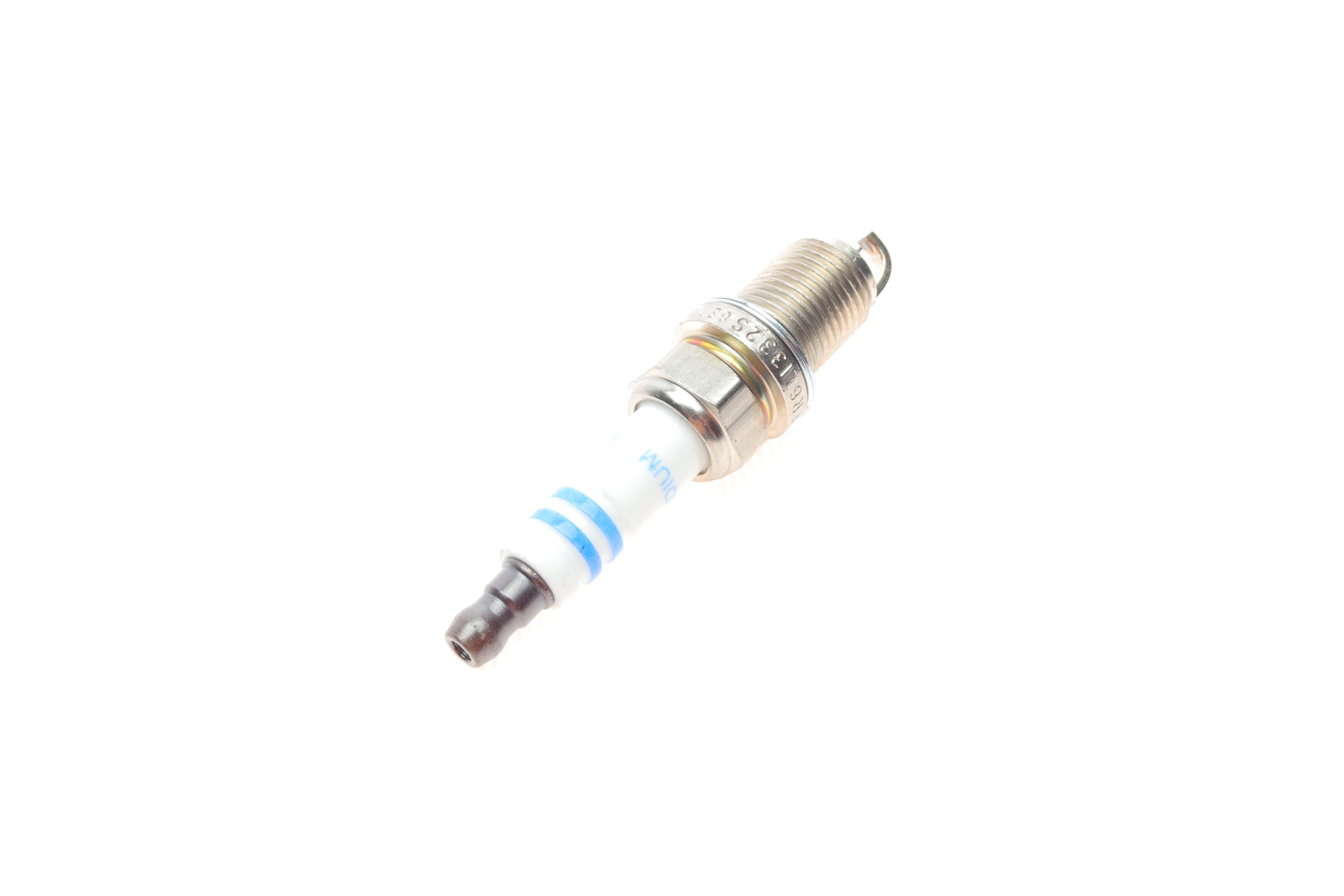 Свічка запалювання VW Caddy II/III 1.4 95-10/T4 2.8 VR6 00-03