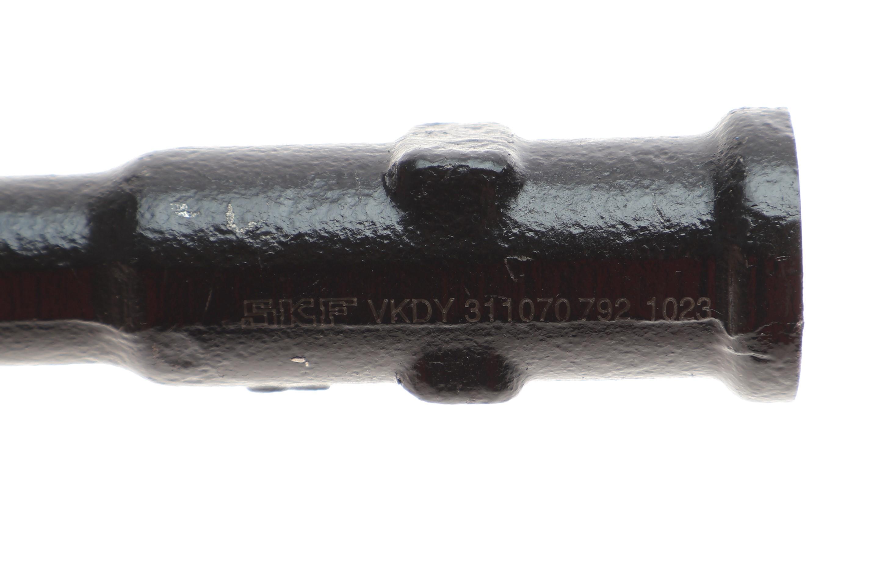 Накінечник тяги рульової (R) Audi A4/A5 15-