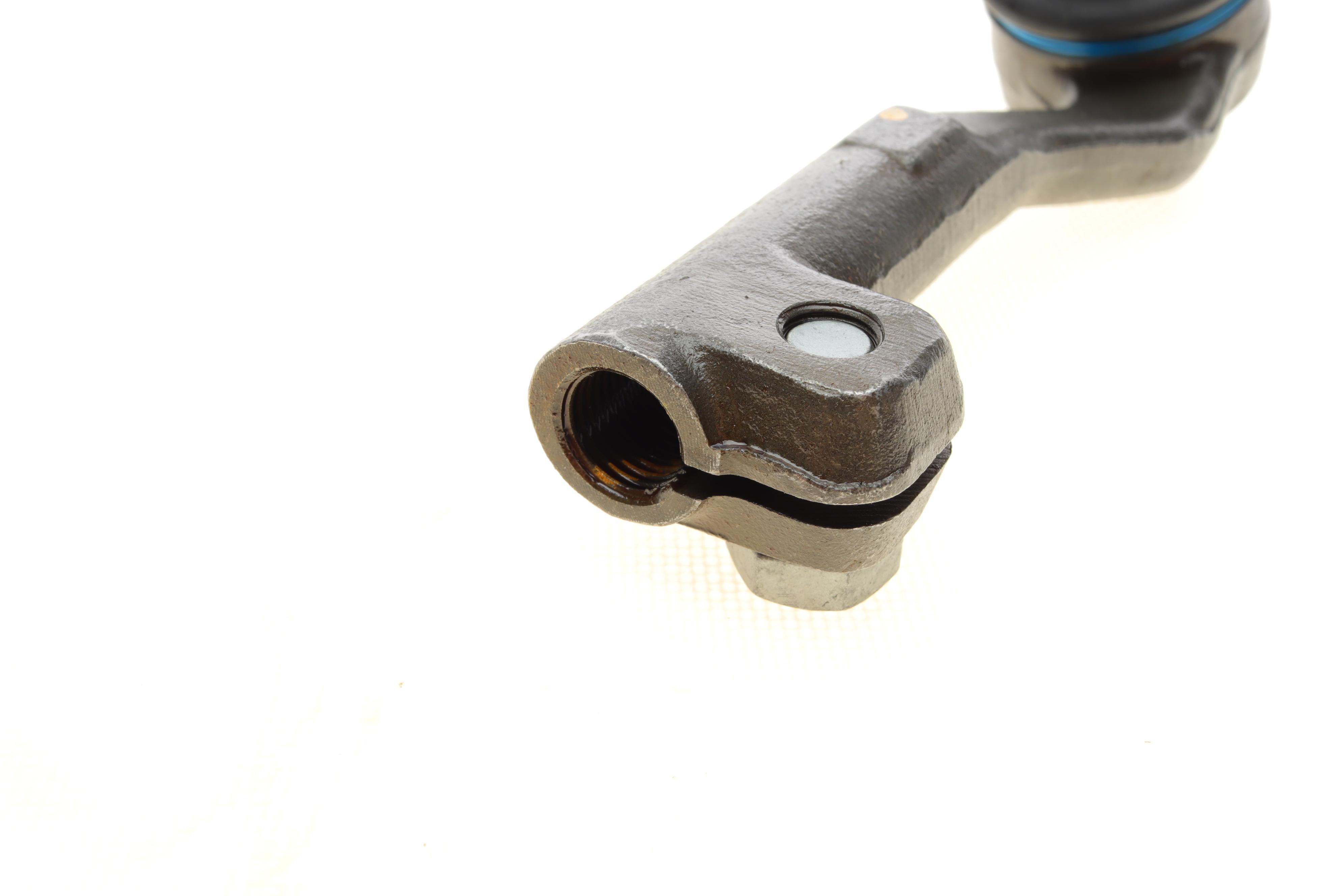 Наконечник тяги рульової (R) BMW 3 (F30/F35)/4 (F32/F33) 11-