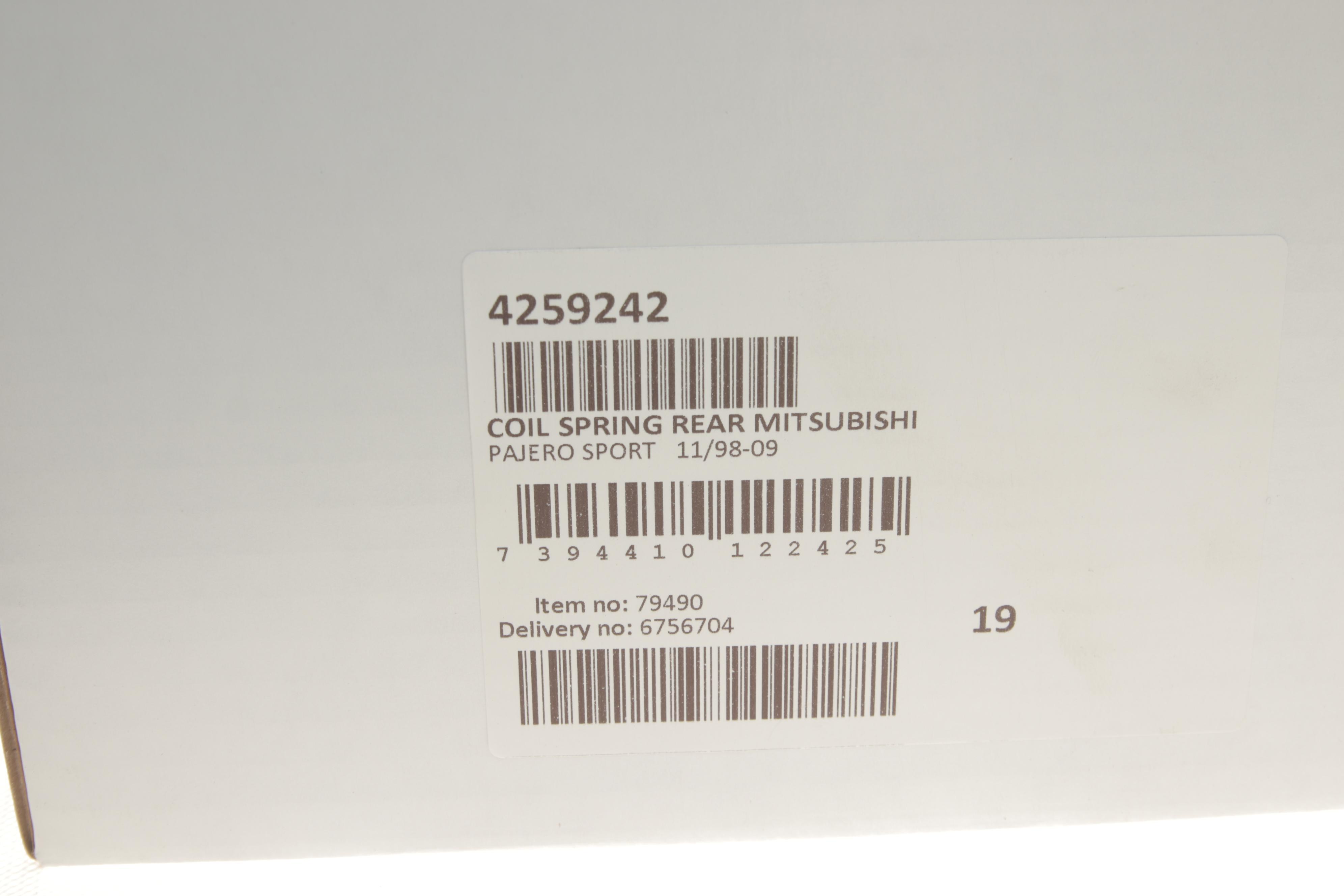 Пружина (задня) Mitsubishi Pajero Sport I 2.5TD/3.0 V6 98- (всюдихід) (415mm)