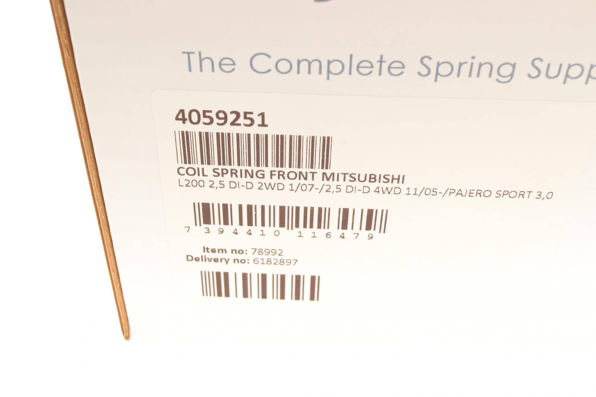 Пружина (передня) Mitsubishi L200 2.5D/DI-D 05-15 (Пикап)/Pajero Sport 3.0 4WD 09-14 (везд.закр.)