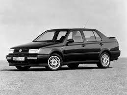 Амортизатор кришки багажника VW Jetta 91-98