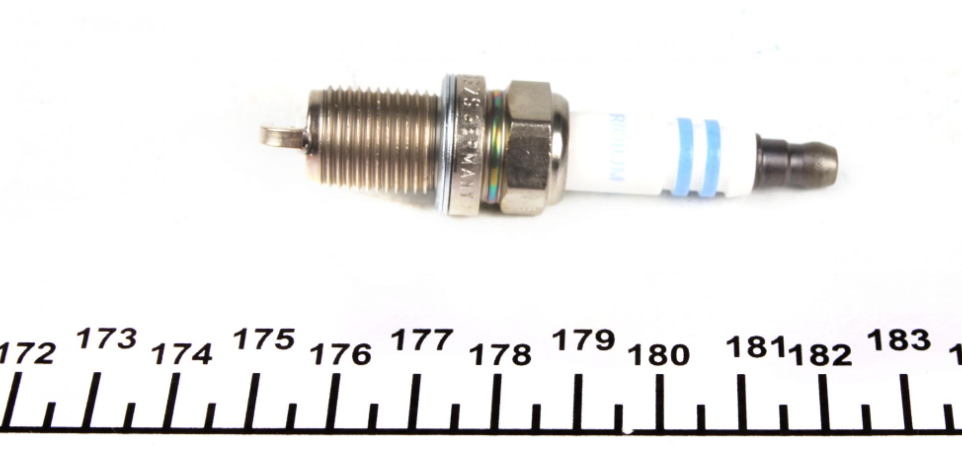 Свічка запалювання VW Caddy III 1.6/2.0i 06-15