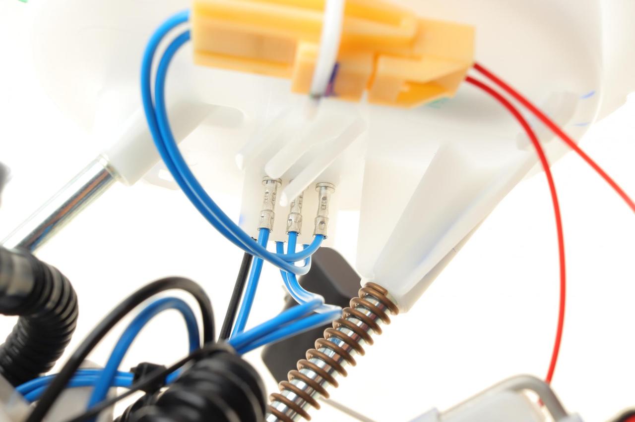 Насос паливний BMW 5 (E60/E61)/6 (E63) 01-10 (N46/M54/N62)