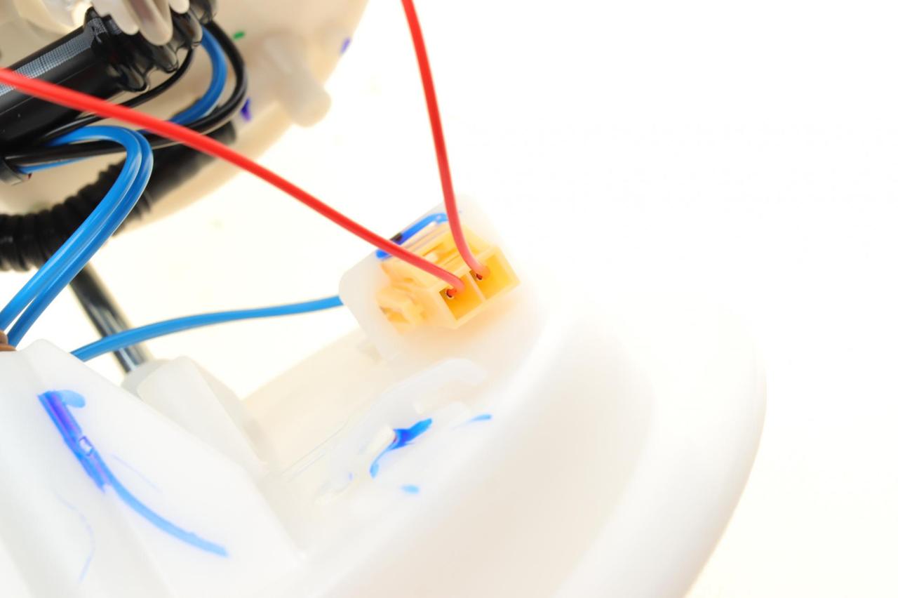 Насос паливний BMW 5 (E60/E61)/6 (E63) 01-10 (N46/M54/N62)