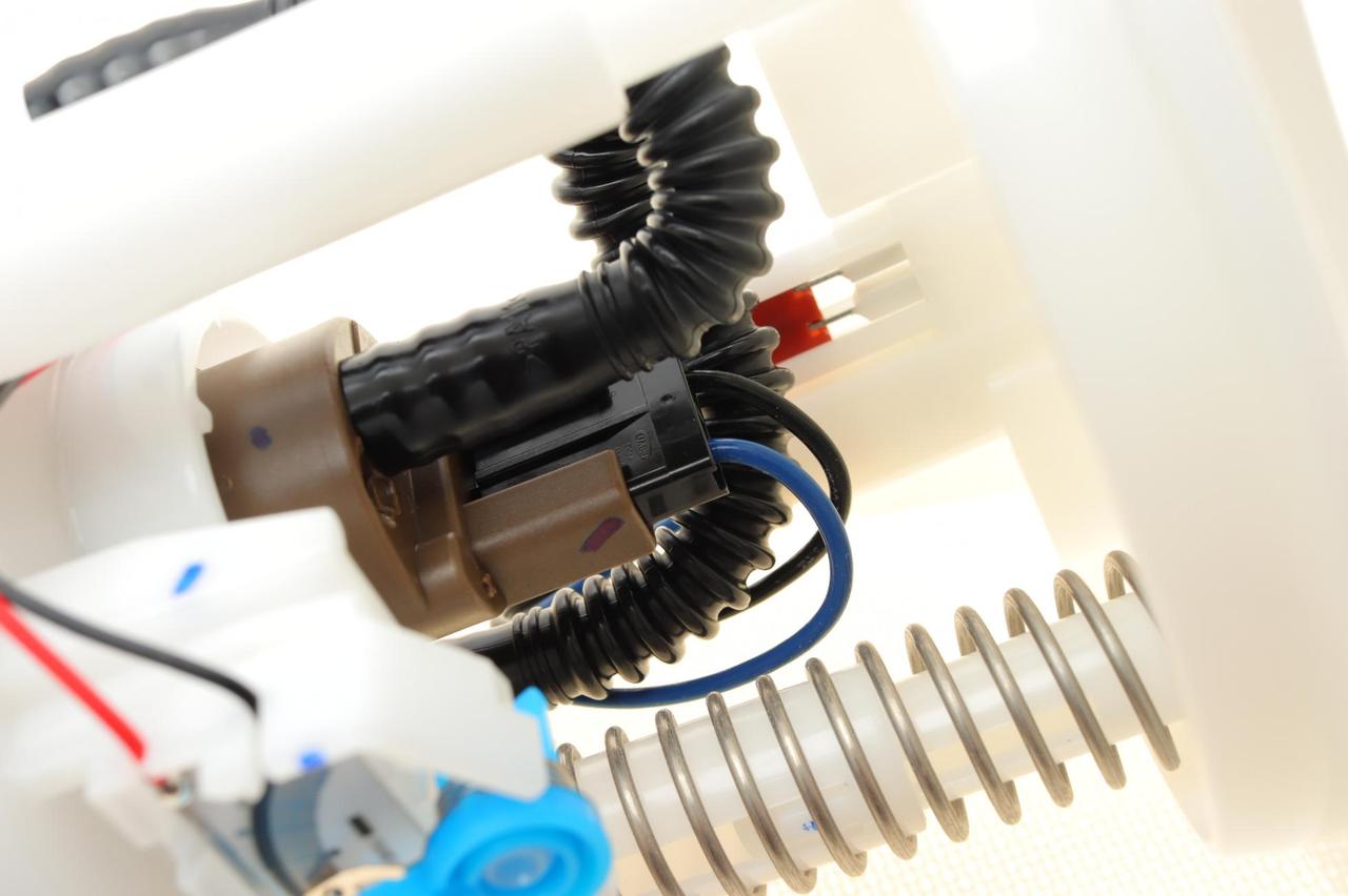 Насос паливний в бак Dacia Logan 1.2-1.6 04-