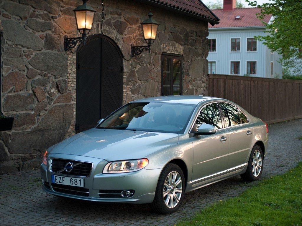Передні дискові гальмівні колодки VOLVO S60, S80, V70, XC90 1999-2014 ABE