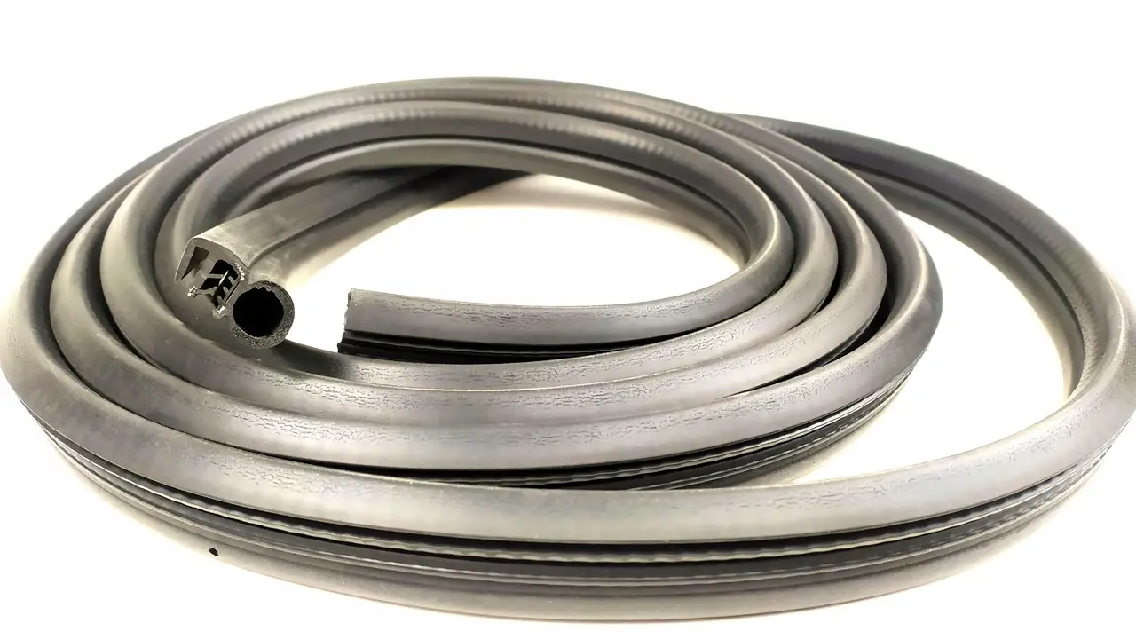 Ущільнювач зсувних бокових дверей Opel Movano B, Renault Master III, Nissan Interstar, NV400