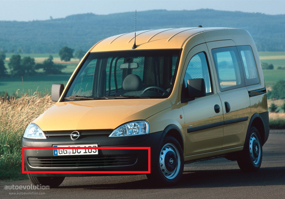 Решітка бампера Опель Комбо - Opel Combo 2000-2003