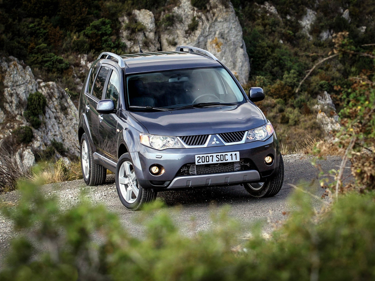 Радіатор кондиціонера Мітсубісі Аутлендер - Mitsubishi Outlander (2.0-2.4) 2002-2006