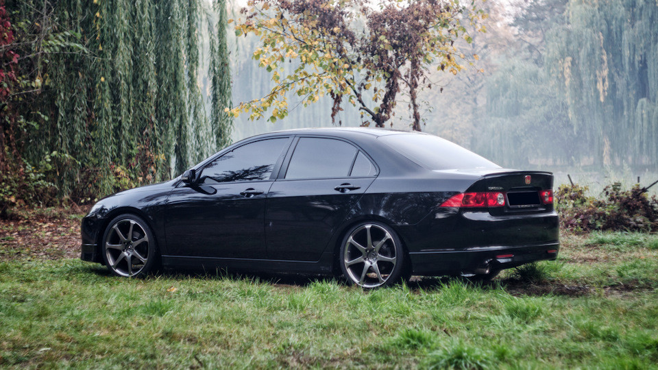 Радіатор кондиціонера Хонда Акорд 7 - Honda Accord 7 (2.0-2.4) 2003-2008