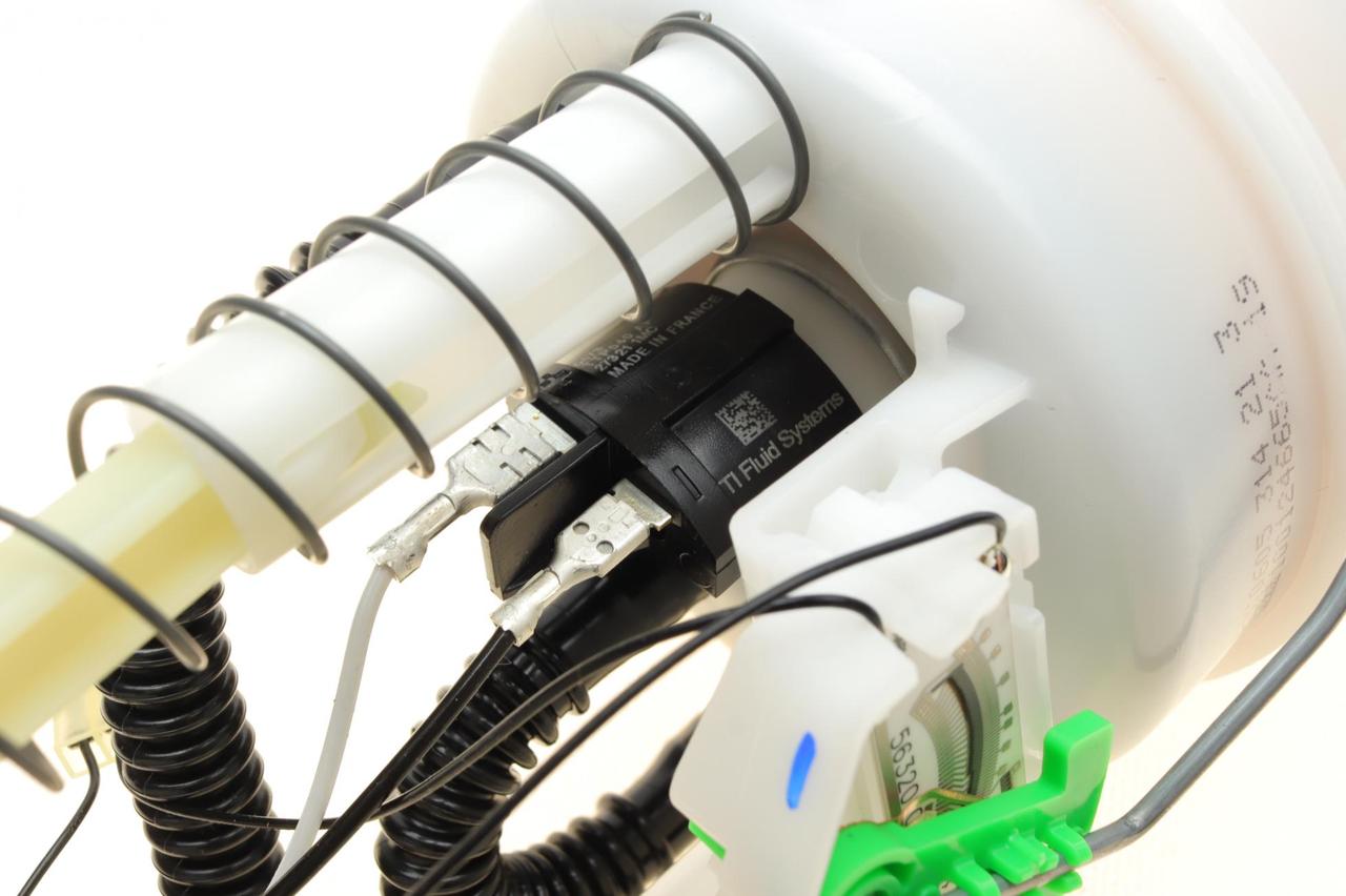 Паливний насос Ніссан Кашкай 2.0 - 07-14