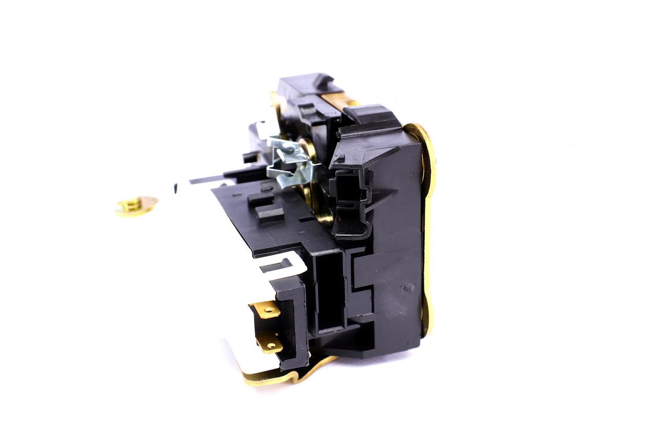 Замок передніх дверей лівих Рено Майстер - Renault Master 98-