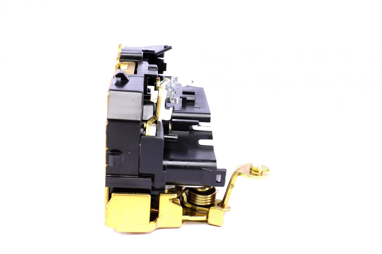 Замок передніх дверей лівих Рено Майстер - Renault Master 98-